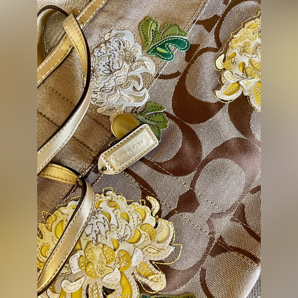 Coach Signature Tan Monogram Floral Appliqué Shoulder Bag - Picture 3 of 5